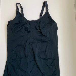 Cake Nursing Tank (L - Black)